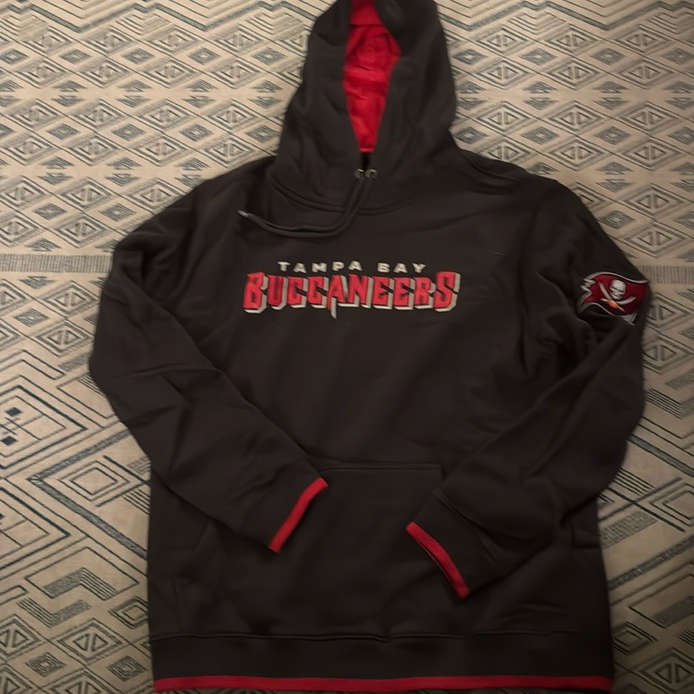 Tampa Bay Buccaneers Sweaters (2)